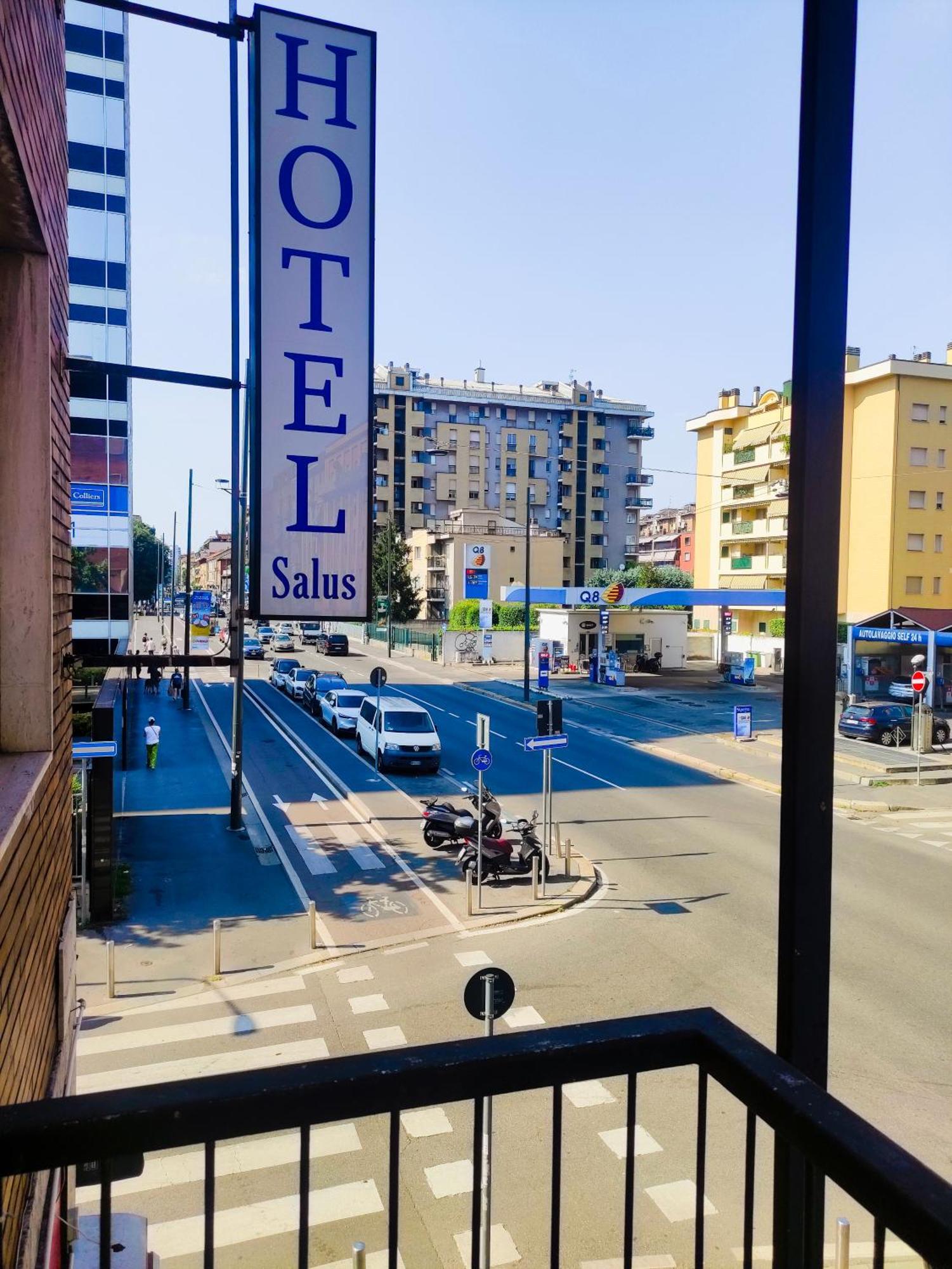 Hotel Salus Мілан Екстер'єр фото